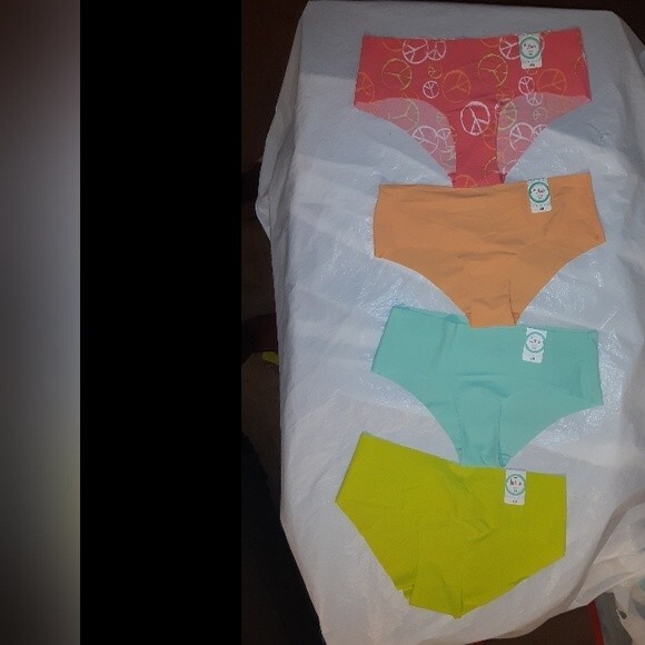 Flirtitude XS Seamless Cheeky Bundle 4 pair lot - Picture 3 of 4